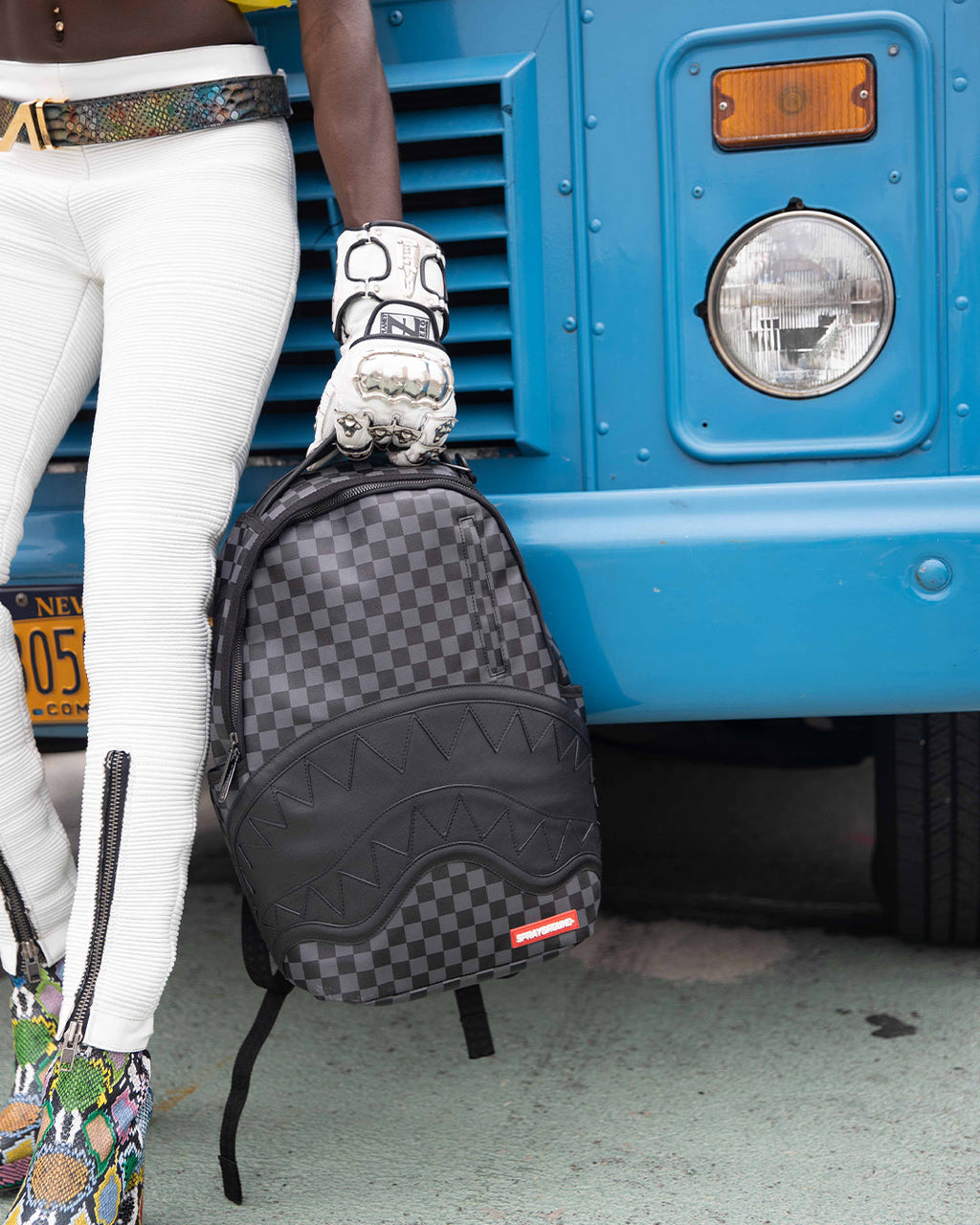 Henny Black Dlx Backpack - Image 23
