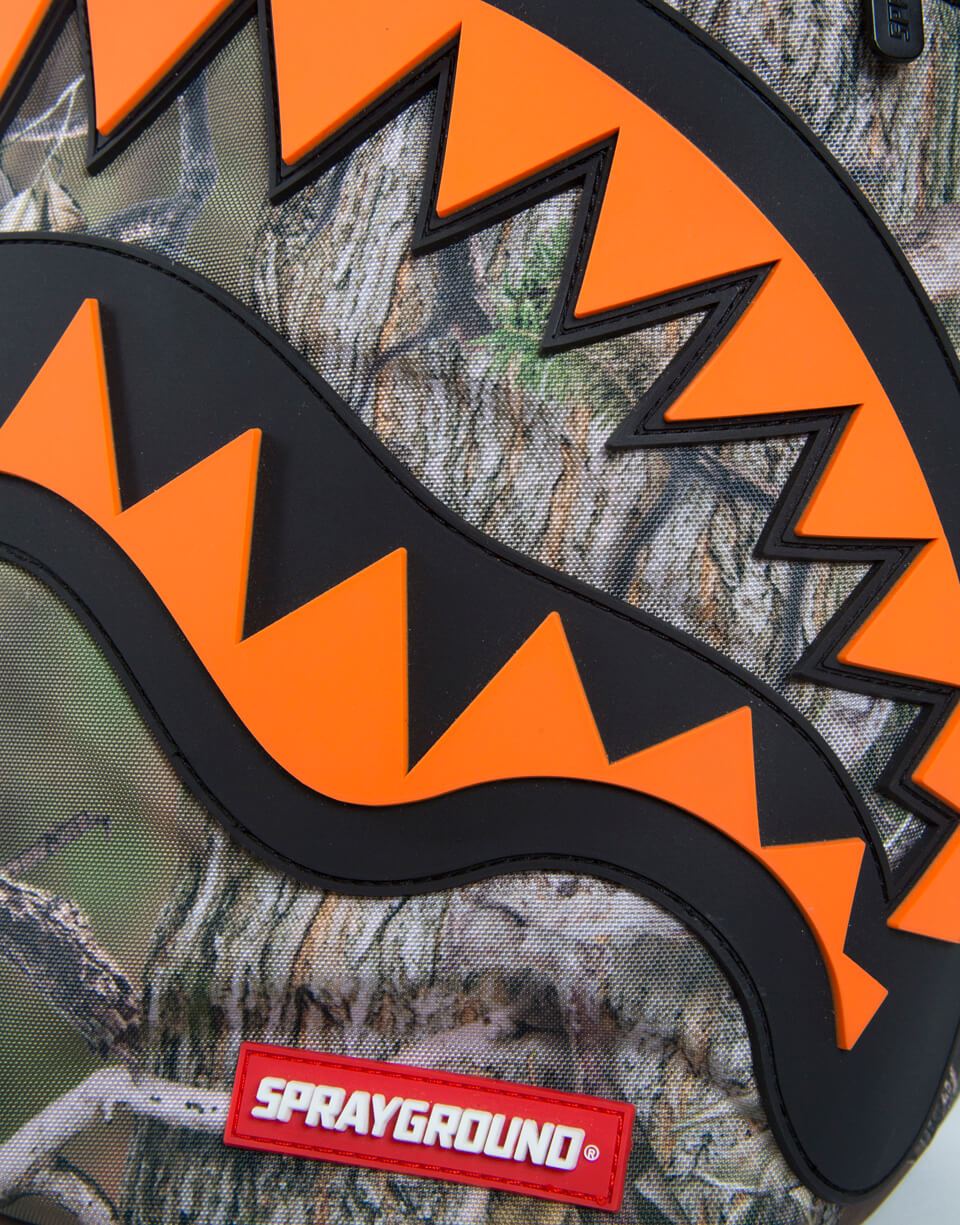 Wild Life Hunter Rubber Shark Backpack - Image 8