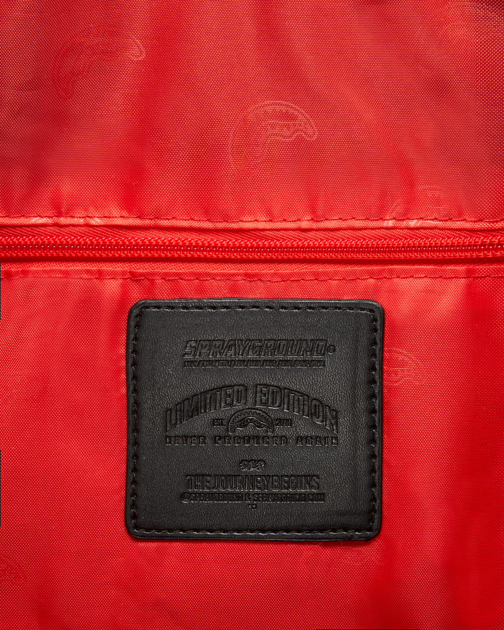 Italia Diviso Large Duffle - Image 12