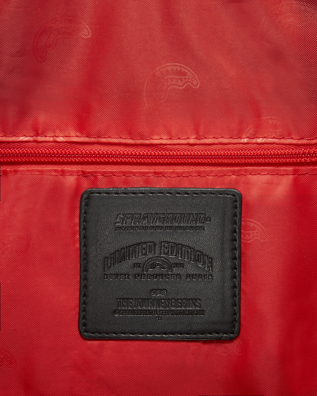 Italia Diviso Large Duffle - Image 12