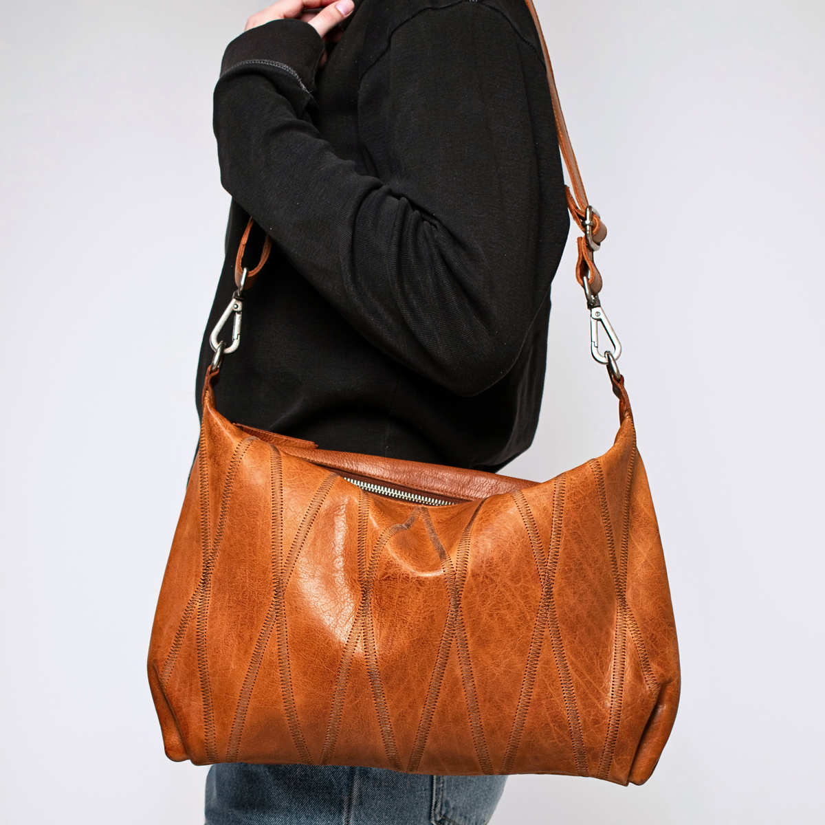 Avery Diamond Leather Crossbody Bag - Image 14