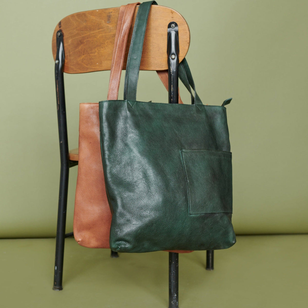 Leon Leather Tote Bag - Image 39