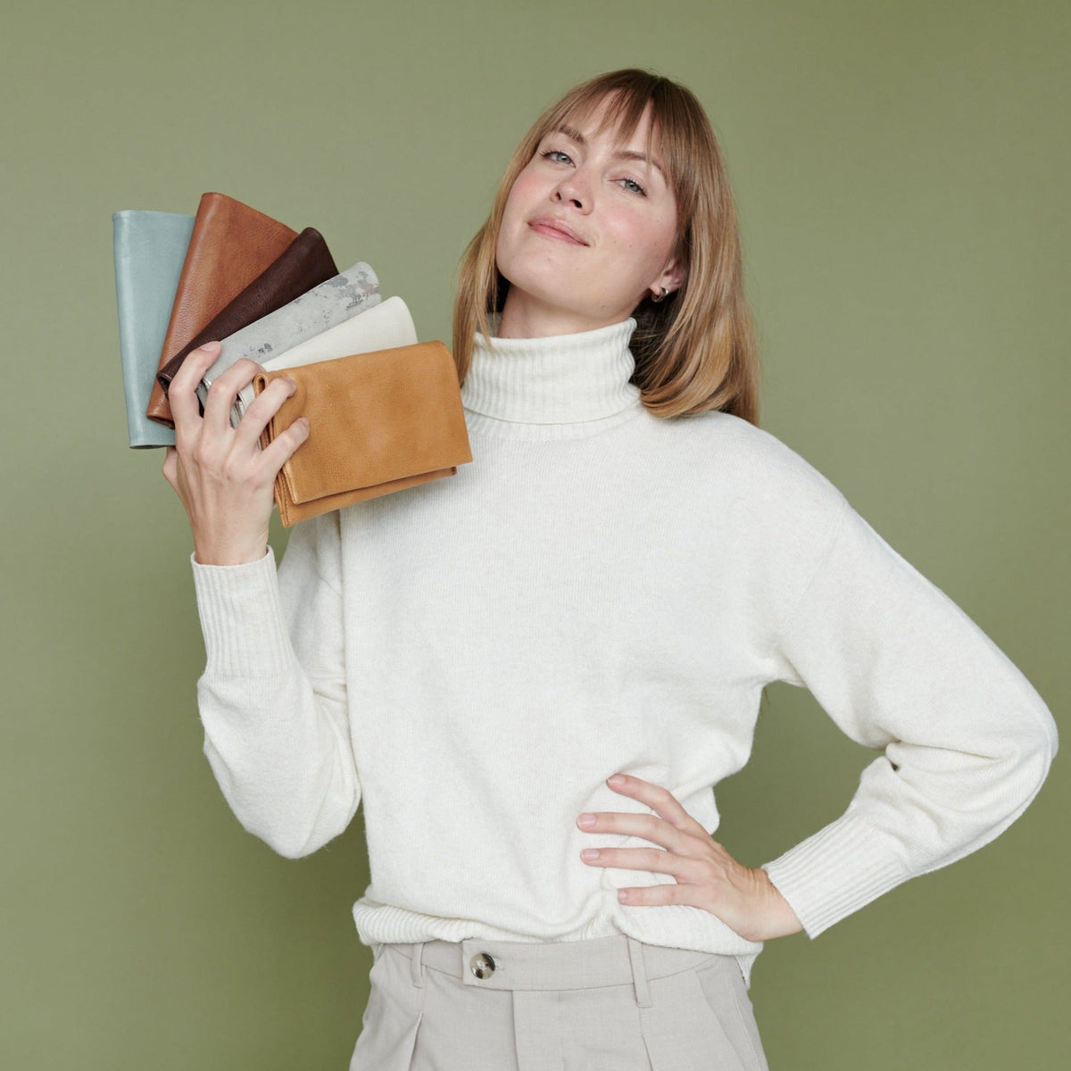 Eloise Leather Wallet - Image 34