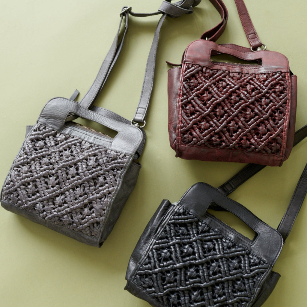 Tess Leather Crossbody Bag - Image 7