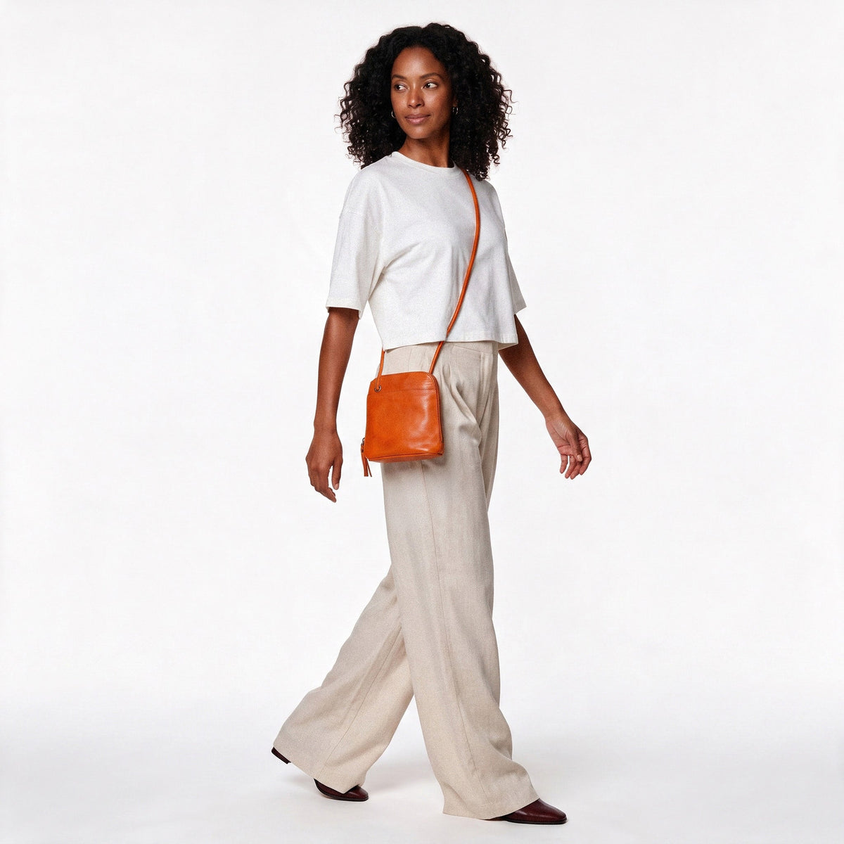 Lilly Leather Crossbody Bag - Image 31