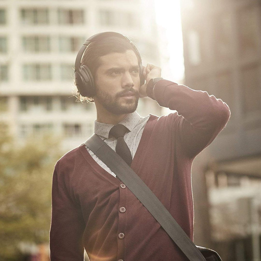 QuietComfort QC 35 Series II Noise-Cancelling Headphones - Black - 78956400 - Image 7