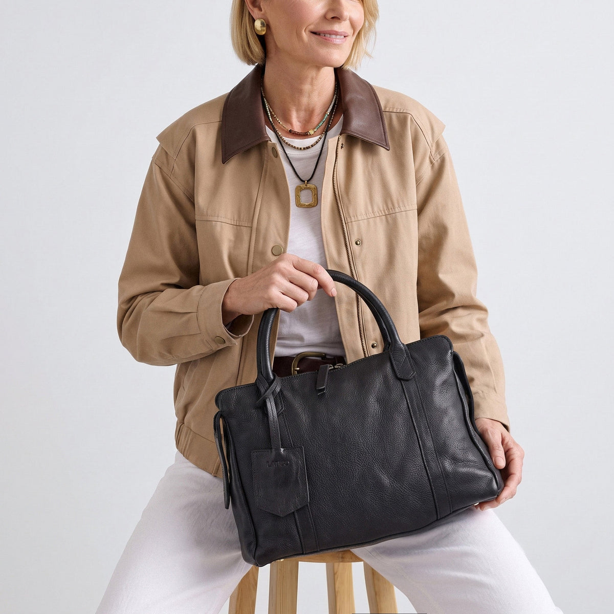 James Leather Crossbody Bag - Image 9