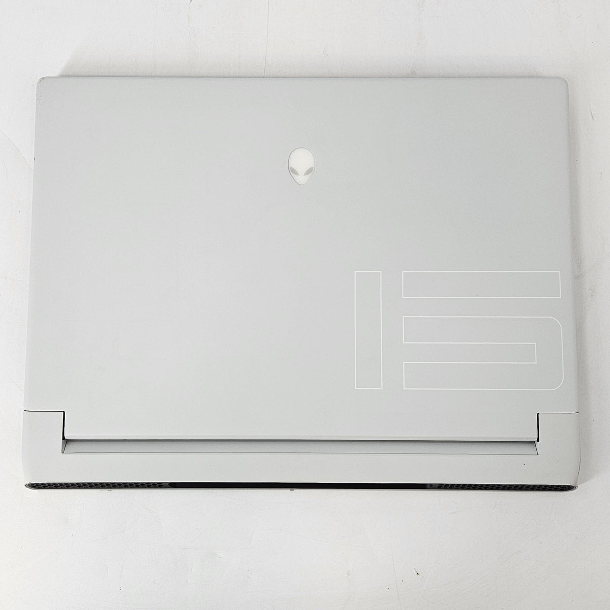 Dell Alienware X15 R2 White 2.5 GHz Intel Core i9 12th Gen. 32GB RAM 1TB Solid State Drive NVIDIA GeForce RTX 3070 - Image 7