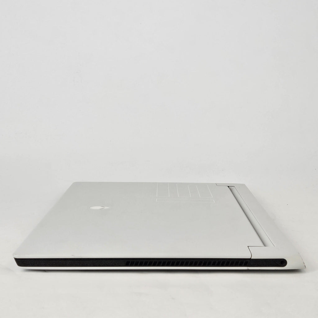 Dell Alienware X15 R2 White 2.5 GHz Intel Core i9 12th Gen. 32GB RAM 1TB Solid State Drive NVIDIA GeForce RTX 3070 - Image 12