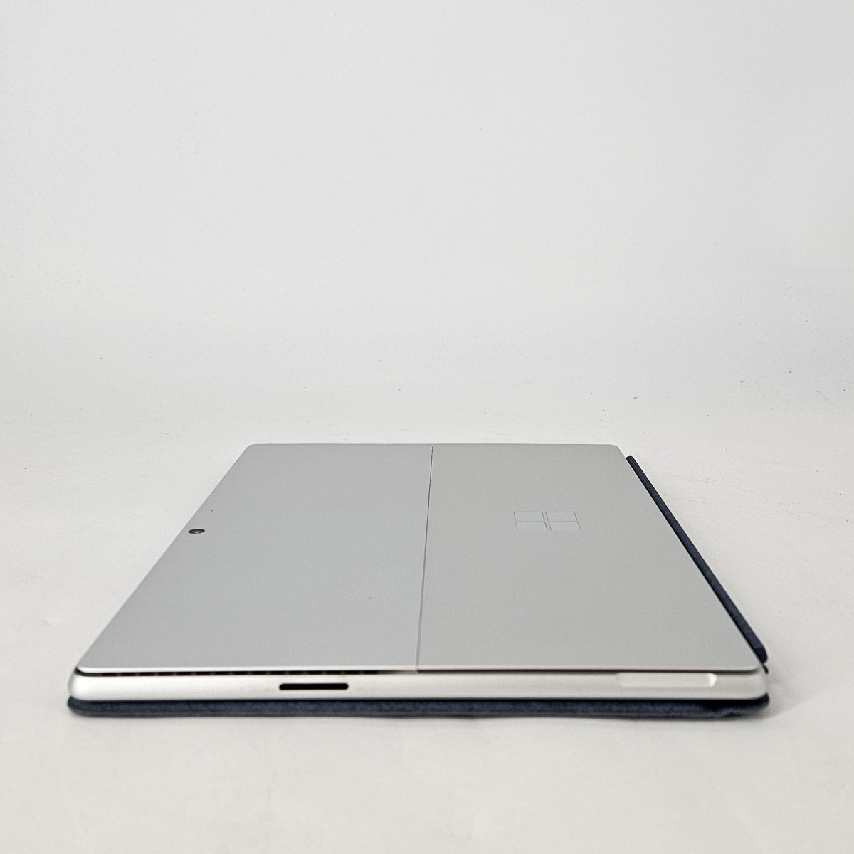 Microsoft Surface Pro 9 13 Platinum WiFi 2.6 GHz Intel Core i7 12th Gen. 32GB RAM 1TB Solid State Drive - Image 9