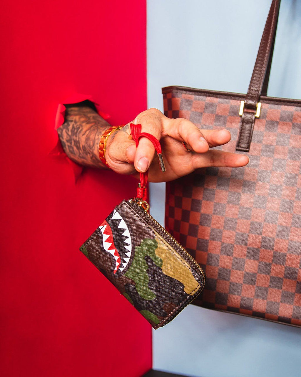 Checks in Camoflauge Wallet - Image 4