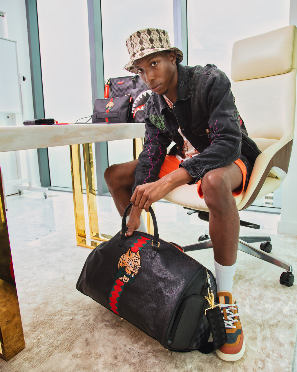 Italia Diviso Large Duffle - Image 5