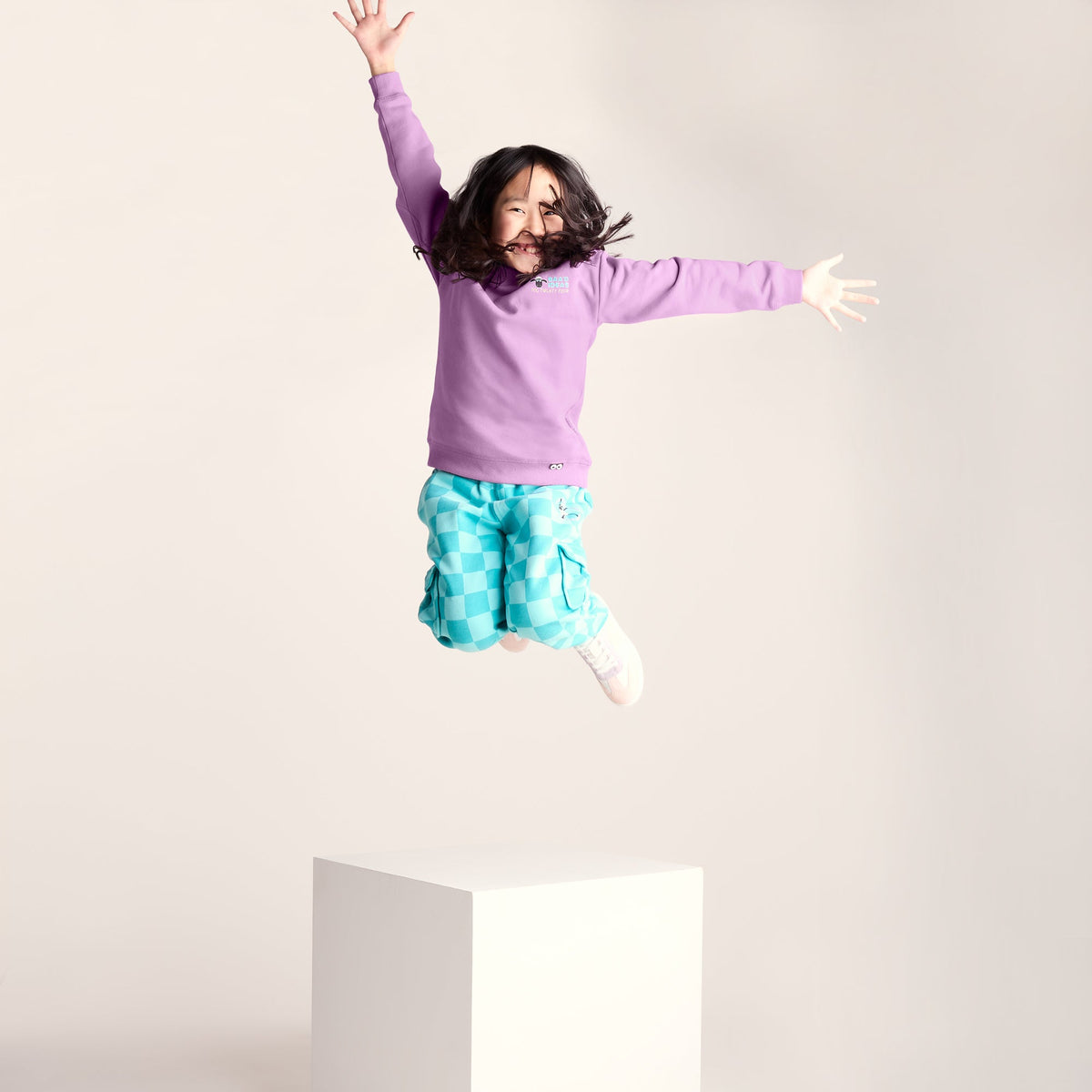 Montadale Kids Shaun the Sheep Crew Sweat - Lilac Haze - Image 7