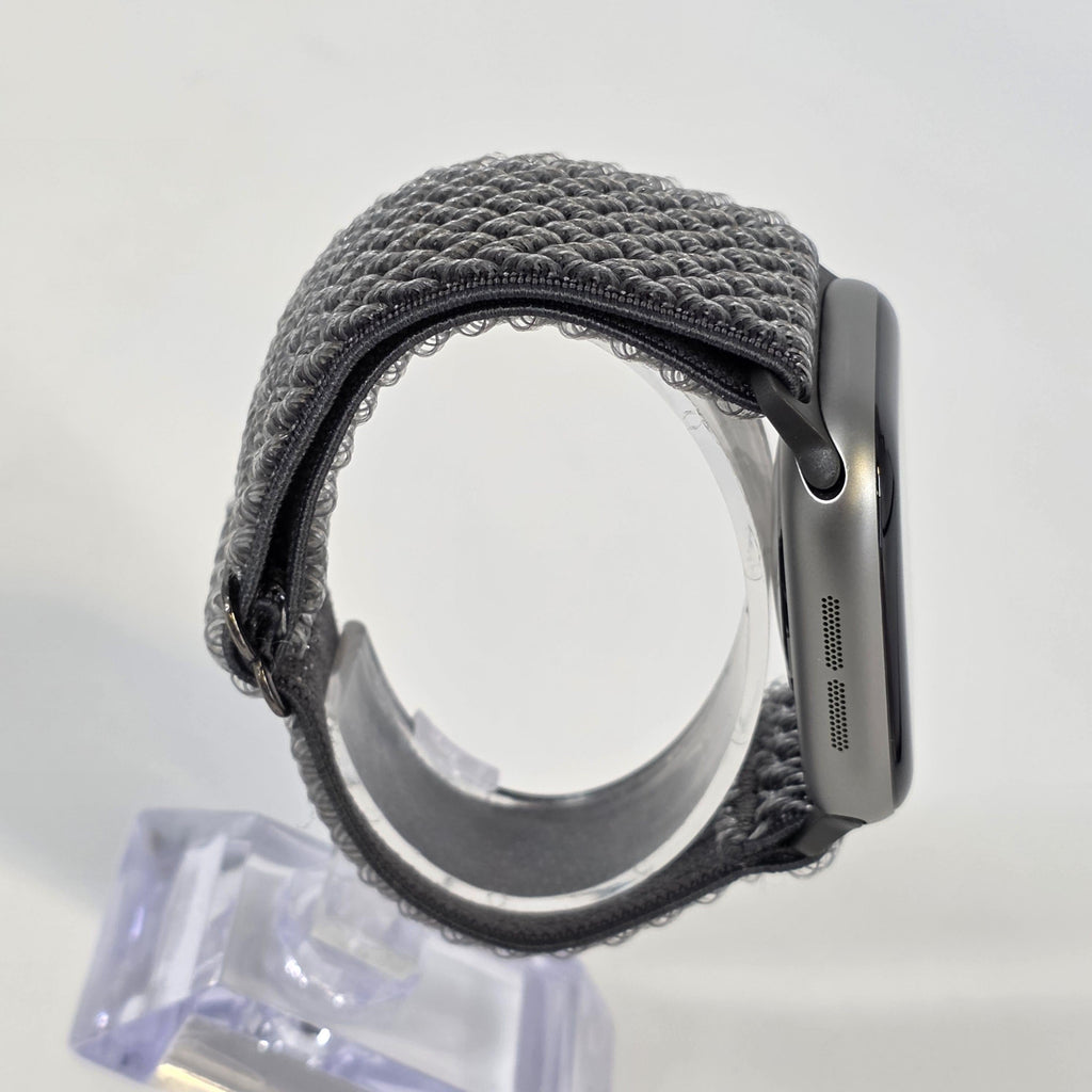Apple Watch (Series 11) 42mm Space Gray WiFi 64GB - Image 3