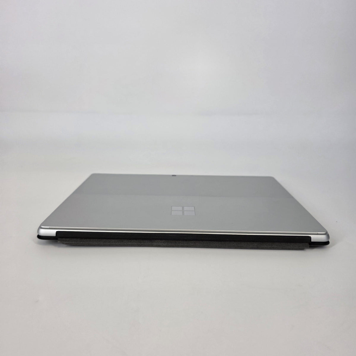 Microsoft Surface Pro 8 13 Silver WiFi 2.6 GHz Intel Core i5 11th Gen. 16GB RAM 256GB Solid State Drive - Image 5