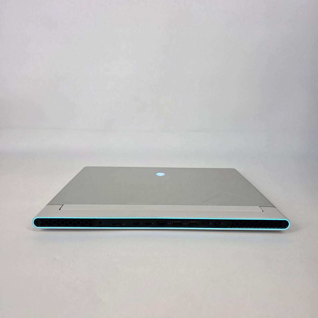 Dell Alienware X16 R2 Silver 2.3 GHz Intel Core Ultra 9 32GB RAM 1TB Solid State Drive NVIDIA GeForce RTX 4070 8 GB - Image 8