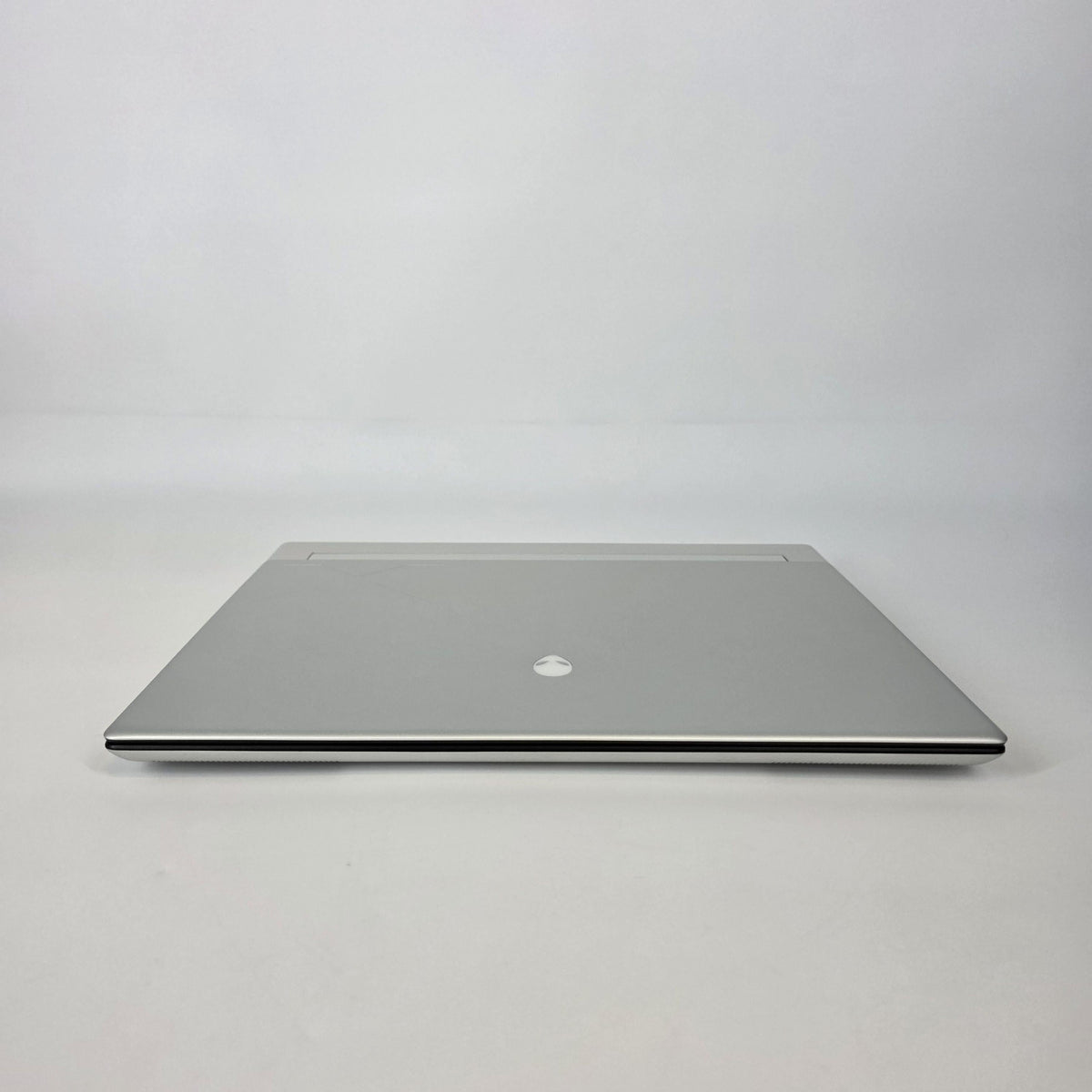Dell Alienware X16 R2 Silver 2.3 GHz Intel Core Ultra 9 32GB RAM 1TB Solid State Drive NVIDIA GeForce RTX 4070 8 - Image 10