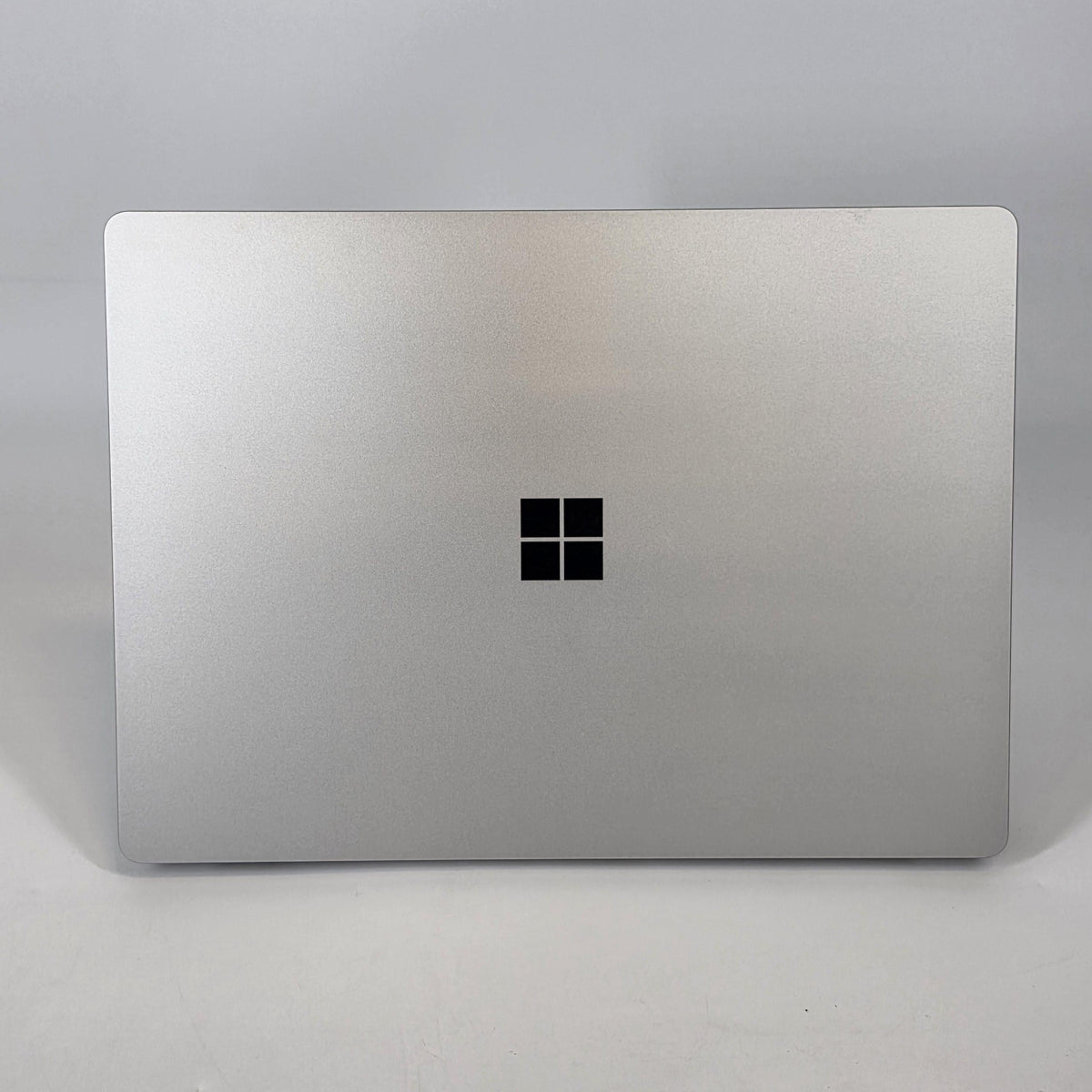 Microsoft Surface Laptop 5 13.5 Platinum 2.7 GHz Intel Core i7 12th Gen. 16GB RAM 256GB Solid State Drive - Image 10