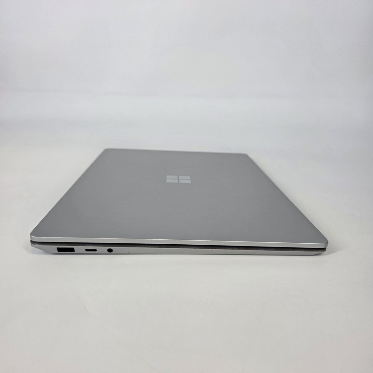 Microsoft Surface Laptop 5 13.5 Platinum 2.7 GHz Intel Core i7 12th Gen. 16GB RAM 256GB Solid State Drive - Image 9