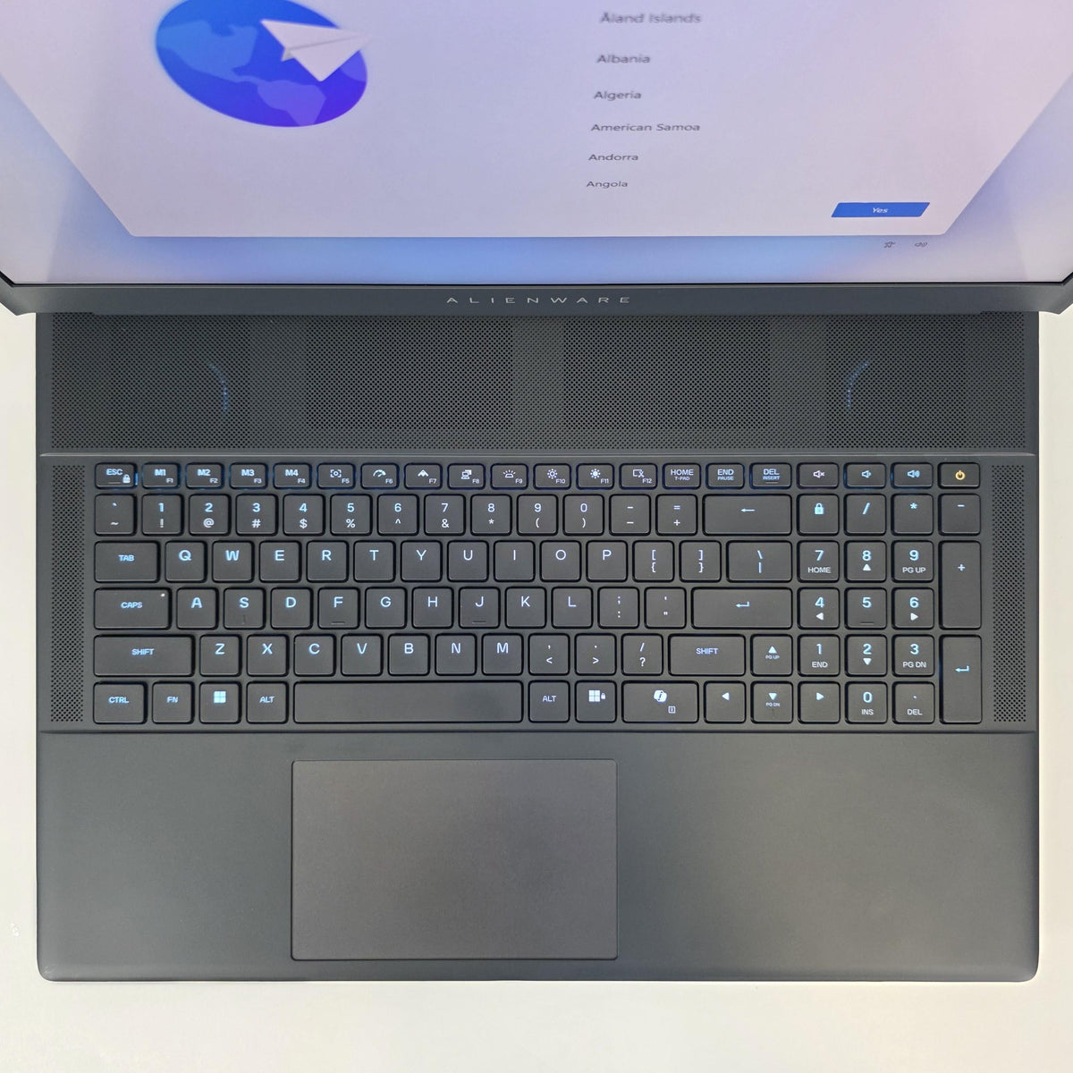 Dell Alienware 18 Area-51 Teal 2.7 GHz Intel Core Ultra 9 Series 2 64GB RAM 2TB Solid State Drive NVIDIA GeForce - Image 2