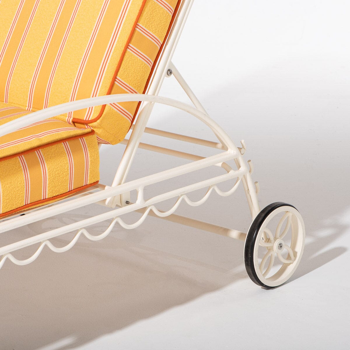 The Al Fresco Sun Lounger - Image 6