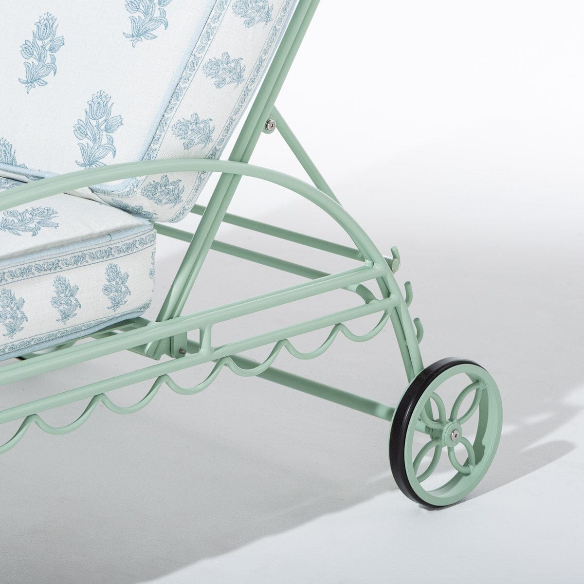 The Al Fresco Sun Lounger by Amanda Lindroth - Image 7