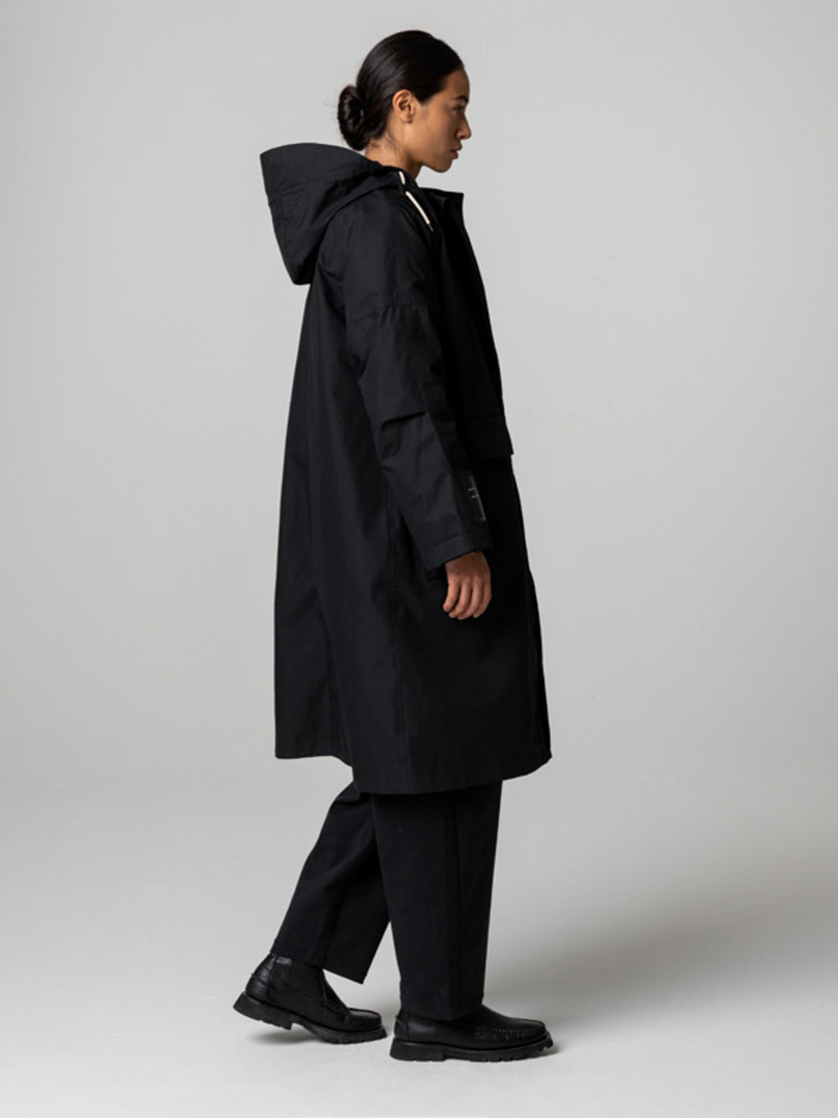 Women's Amy Powney + Finisterre Longline Waterproof Jacket - Image 5