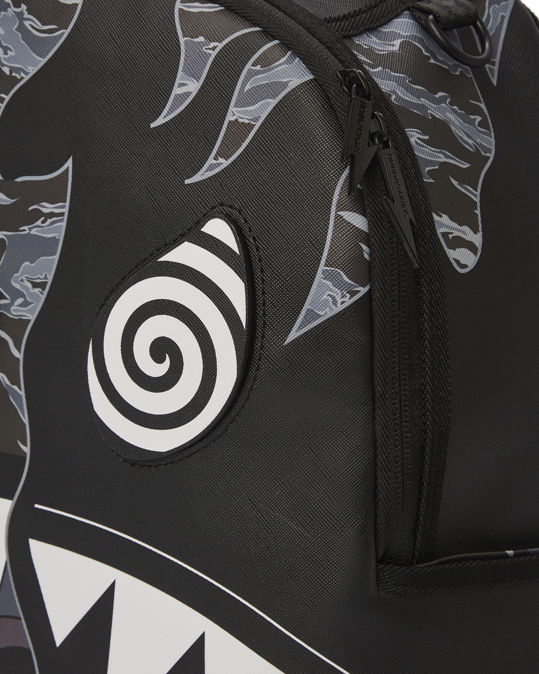 Dazed and Shark Backpack (Dlxv) - Image 11