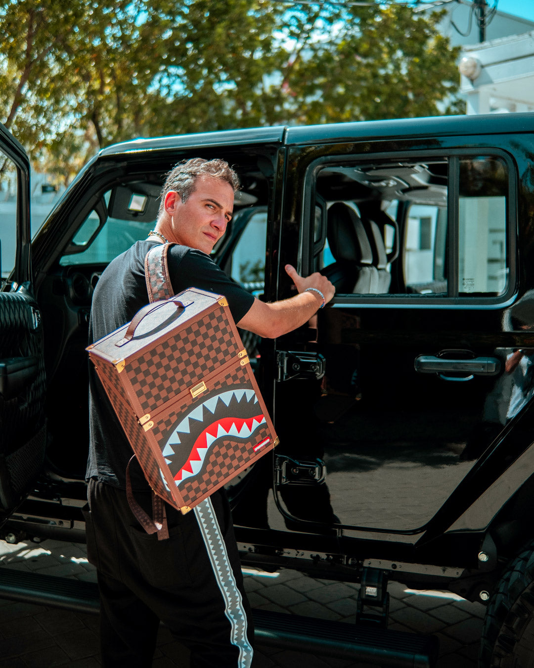 The Chaturanga Shark 1900 Backpack - Image 6