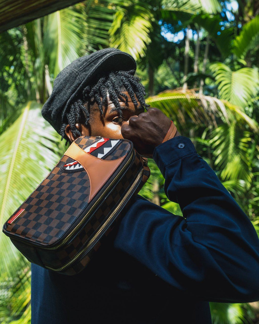Henny Air to the Throne Toiletry - Image 8