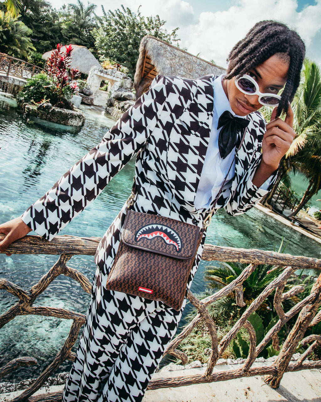 Cashin Checks Shoulder Bag - Image 2