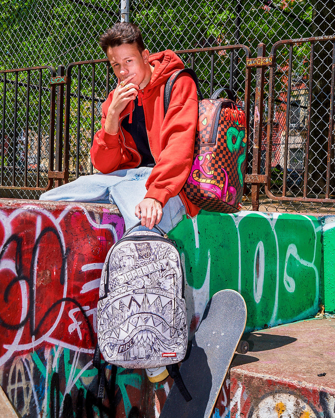 Mad Doodles Backpack (Dlxv) - Image 2
