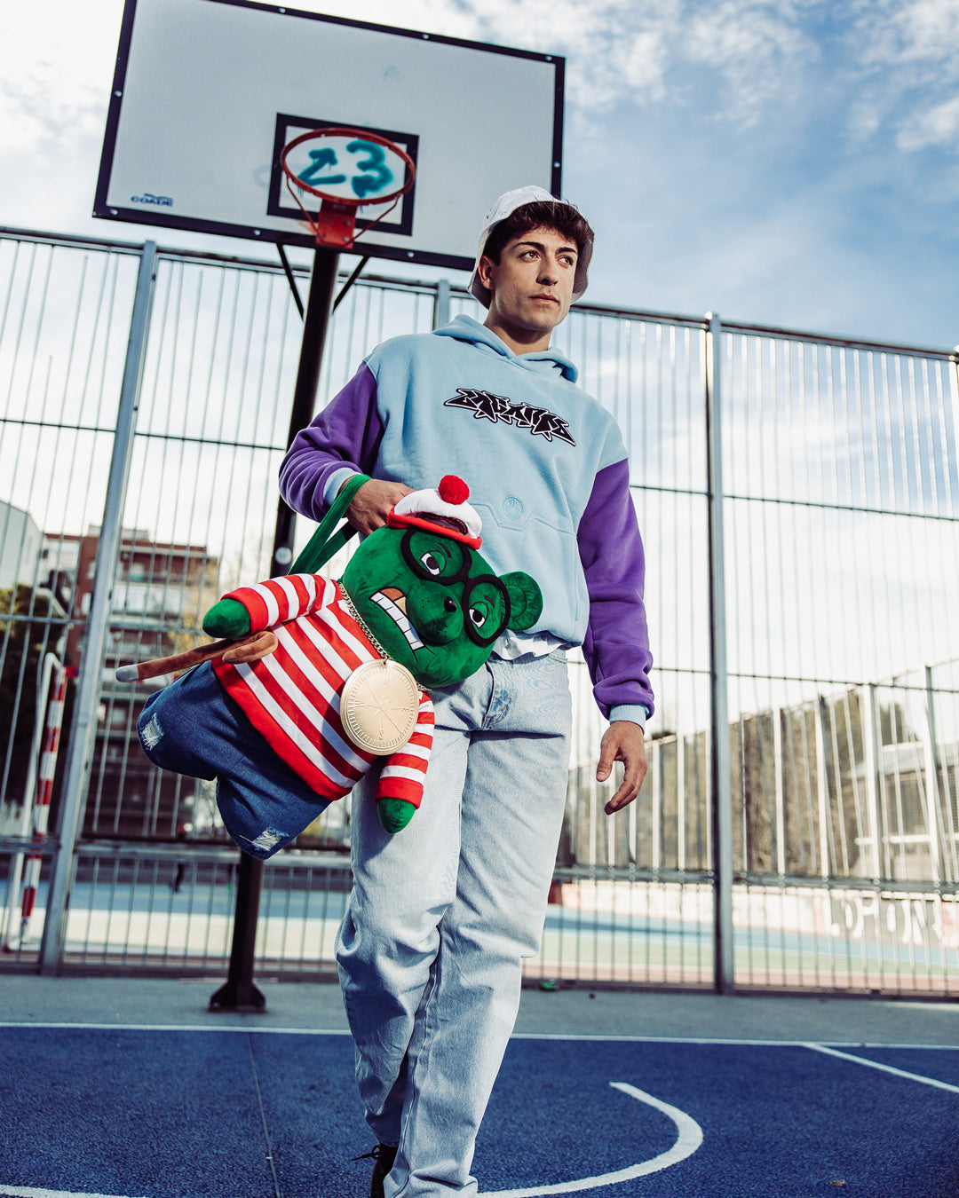 Wheres Waldo Moneybear Teddybear Backpack - Image 2