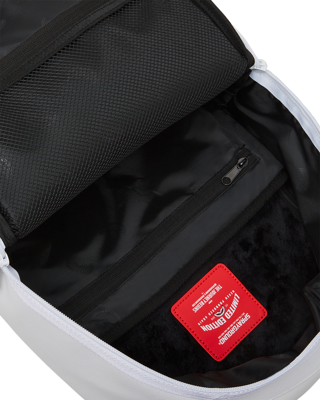 Shark Central (Wht) Backpack (Dlxv) - Image 12