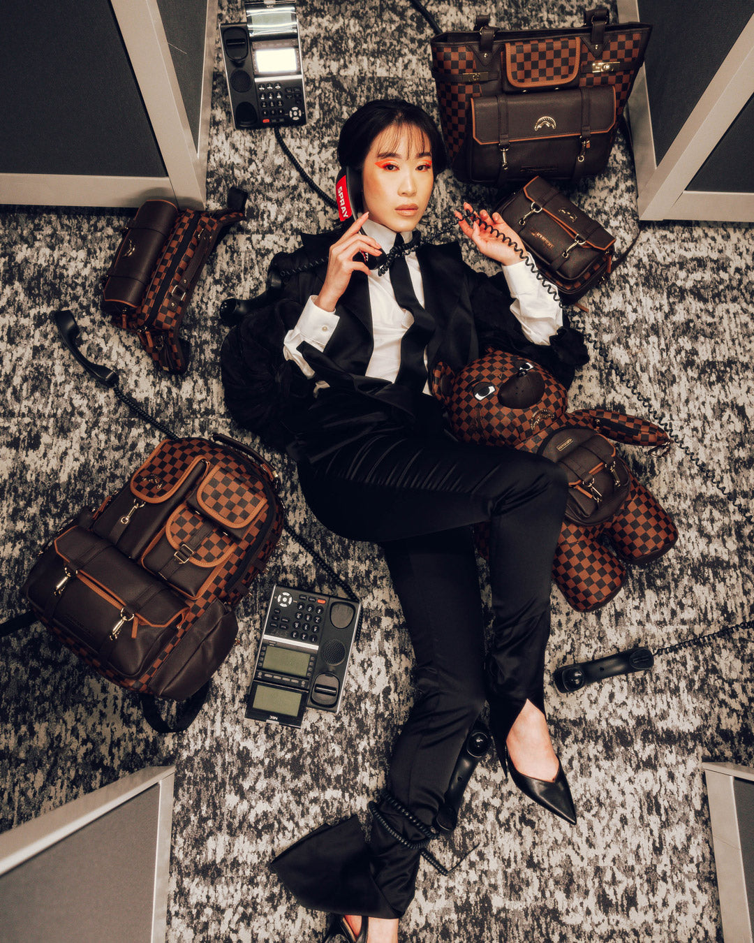 Checkmate Royale Messenger Brick Bag - Image 4
