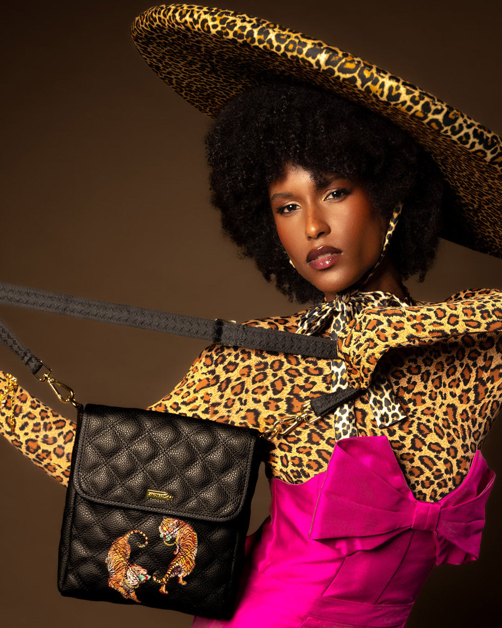 Catwalk Currency Messenger Sling Bag - Image 6