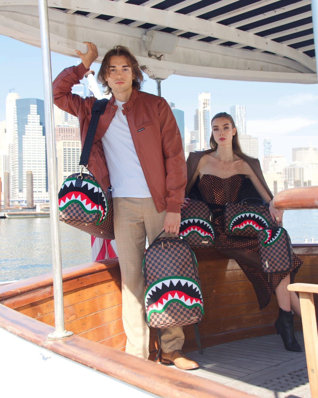 Romeo Air Italia Shark Toiletry Bag - Image 8