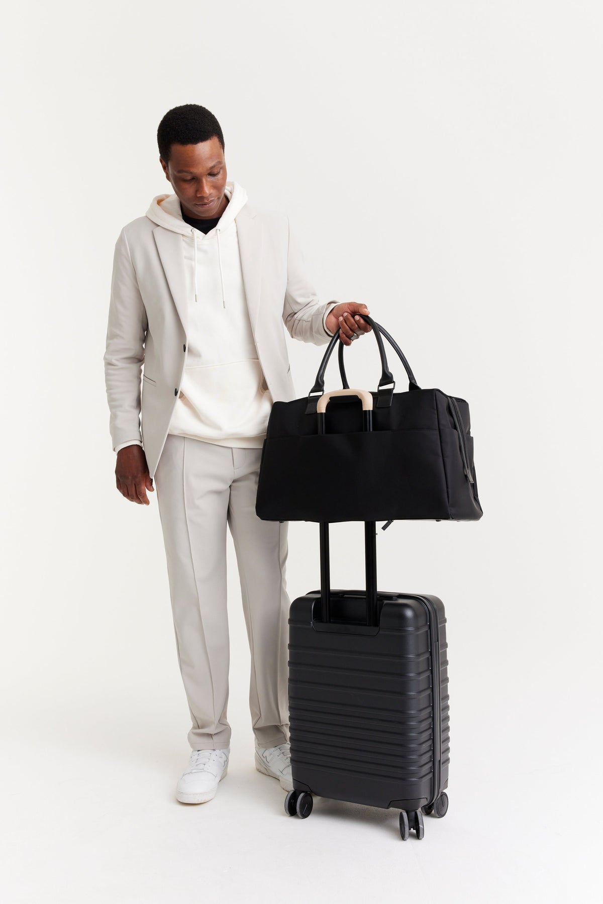 Resale The Commuter Duffle in Black - Image 15