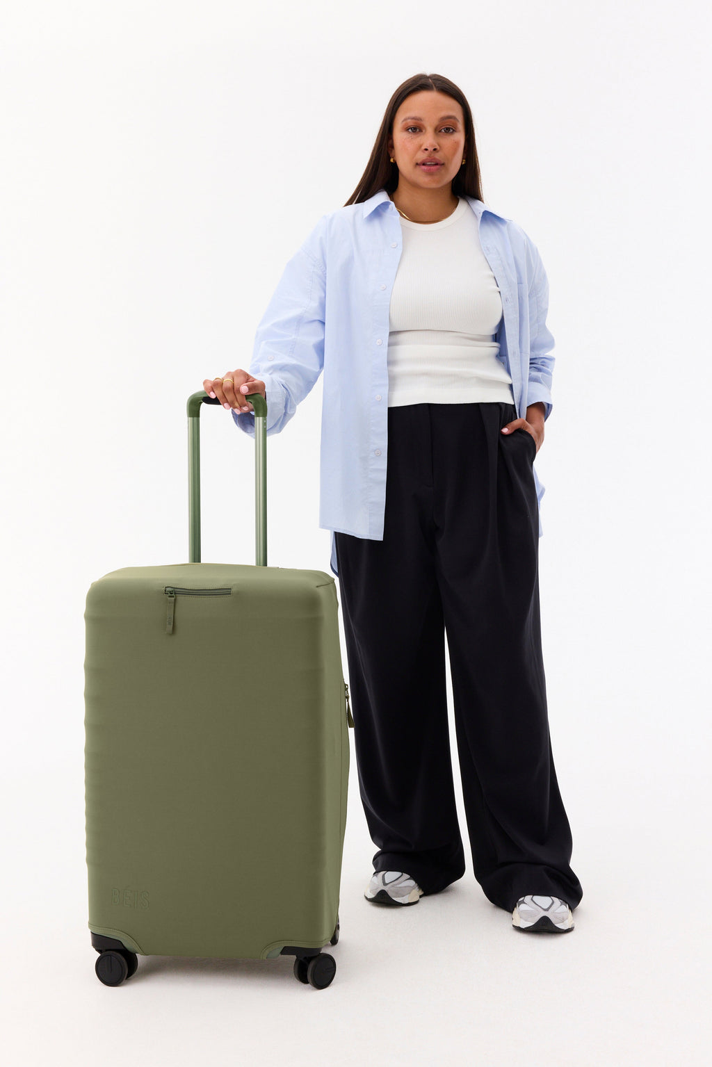 The Medium Check-In Luggage Cover in Olive - Image 4