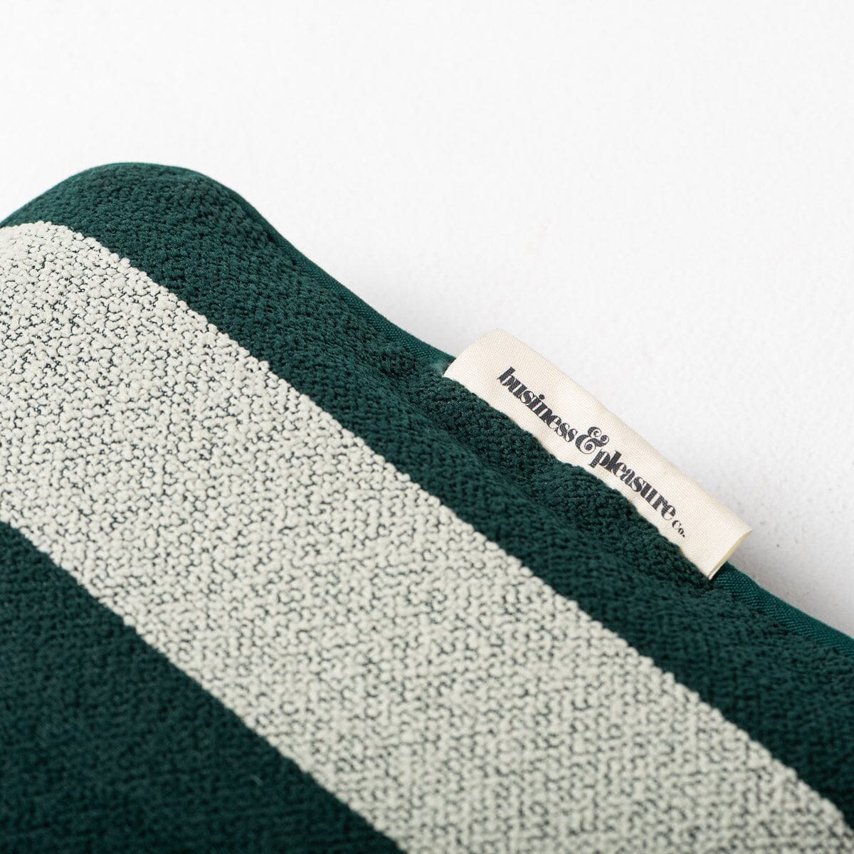 The Inflatable Beach Pillow - Image 5