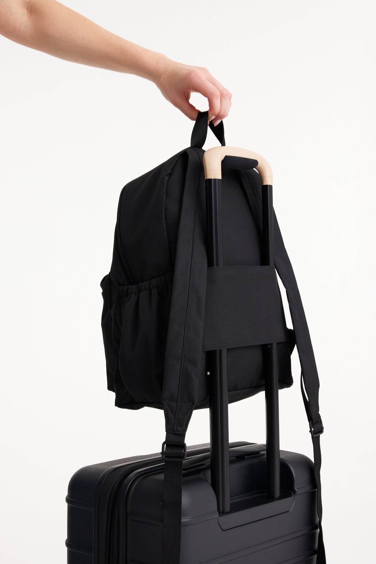 Resale The BÉISics Backpack in Black - Image 9