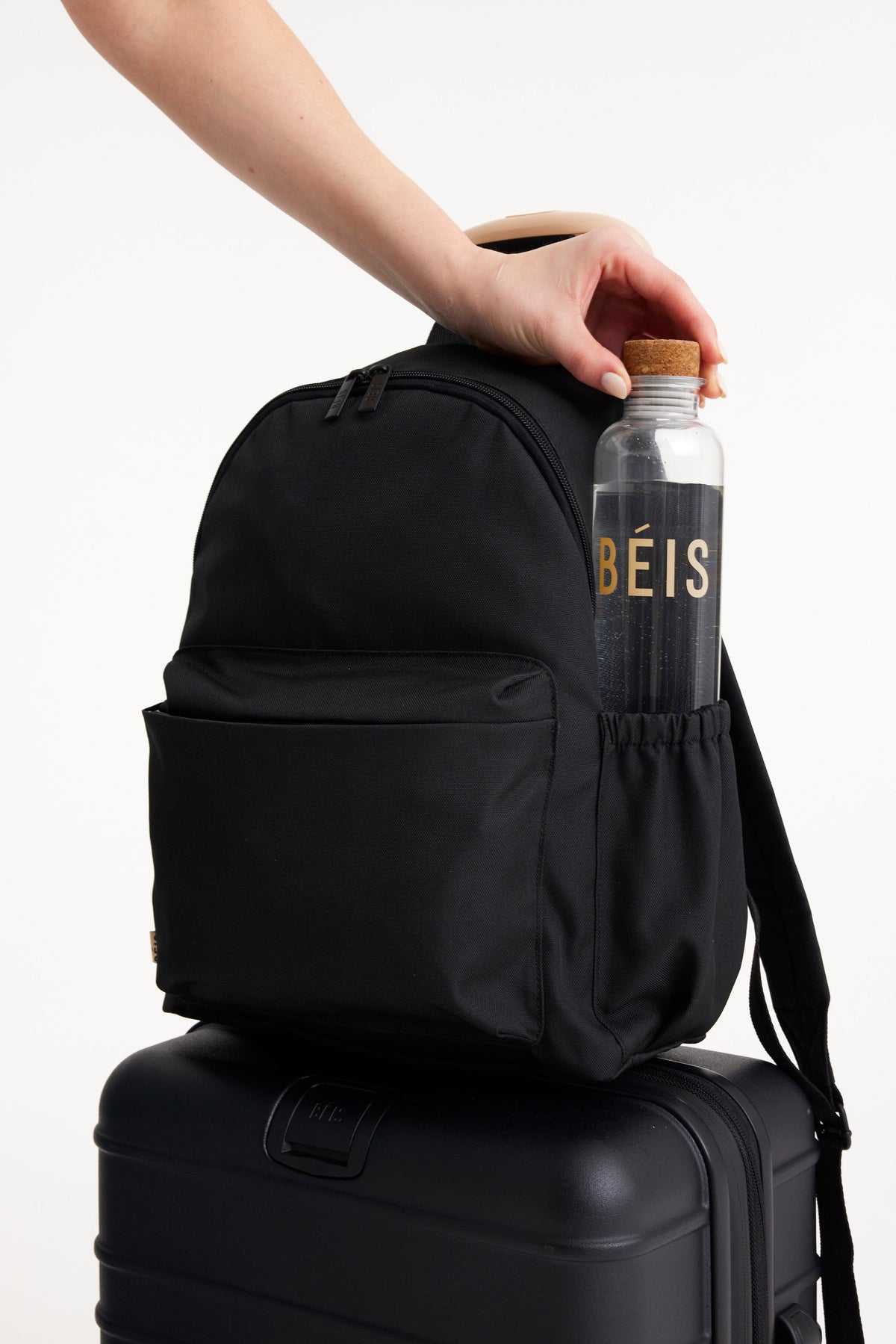 Resale The BÉISics Backpack in Black - Image 6