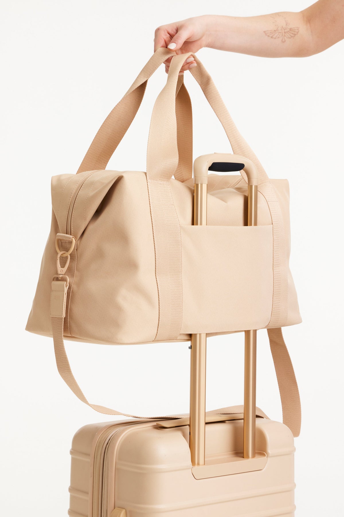 Resale The BÉISics Duffle in Beige - Image 4