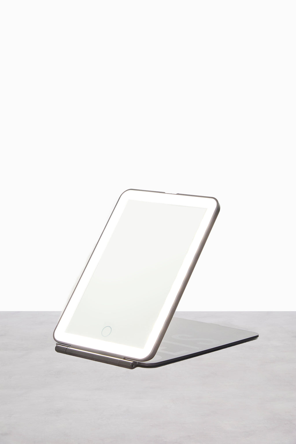 Resale The Light-Up Travel Mirror in Black - Image 6