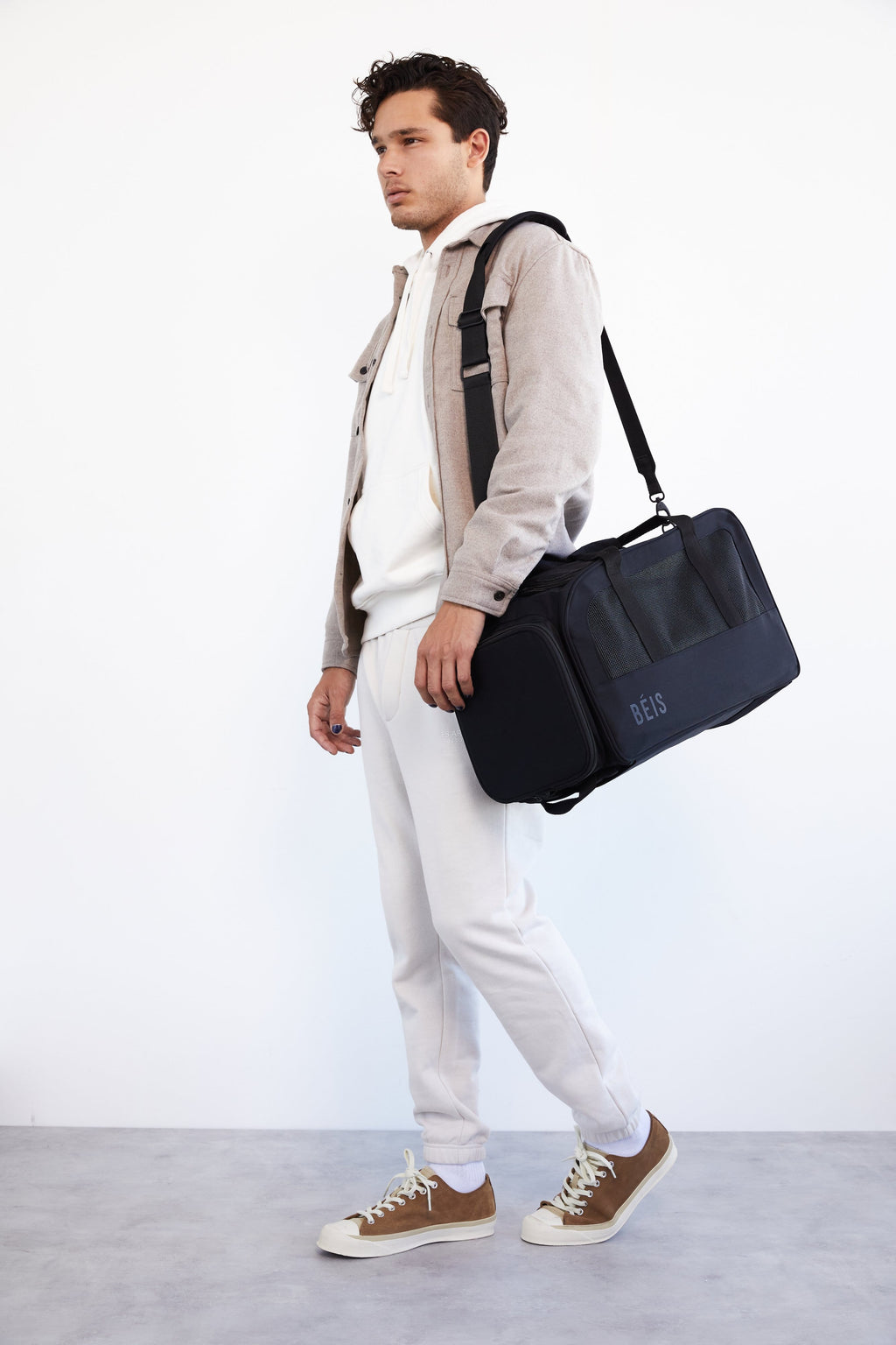 Resale The Regulation Pet Carry-on in Black - Image 10