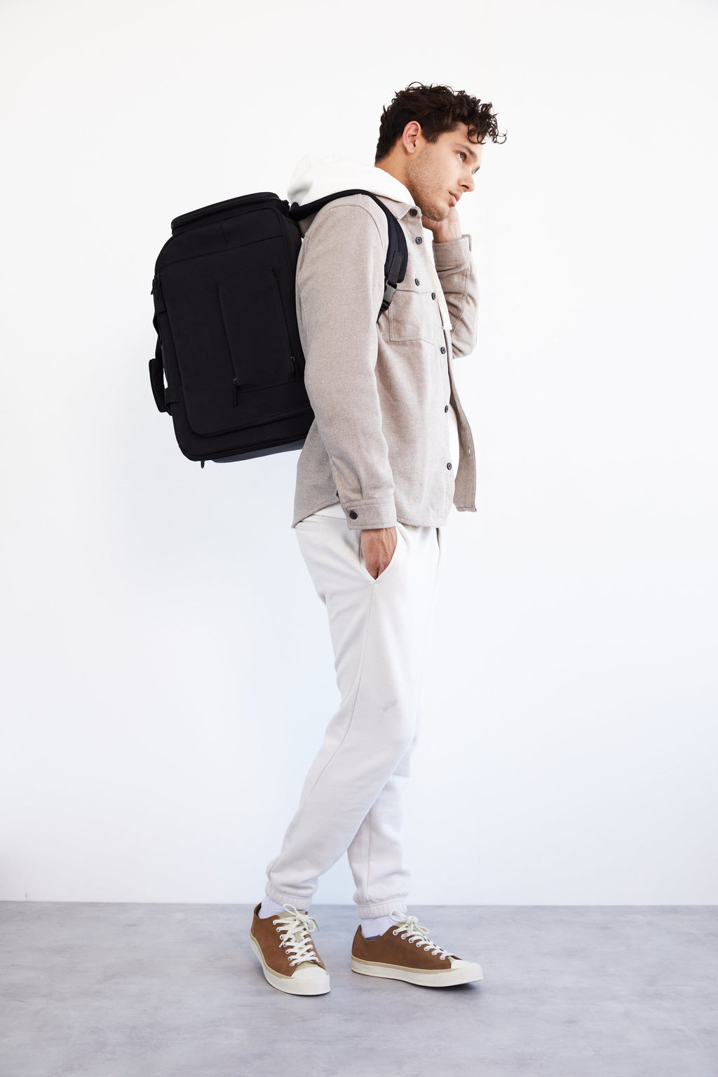 Resale The Regulation Pet Carry-on in Black - Image 11