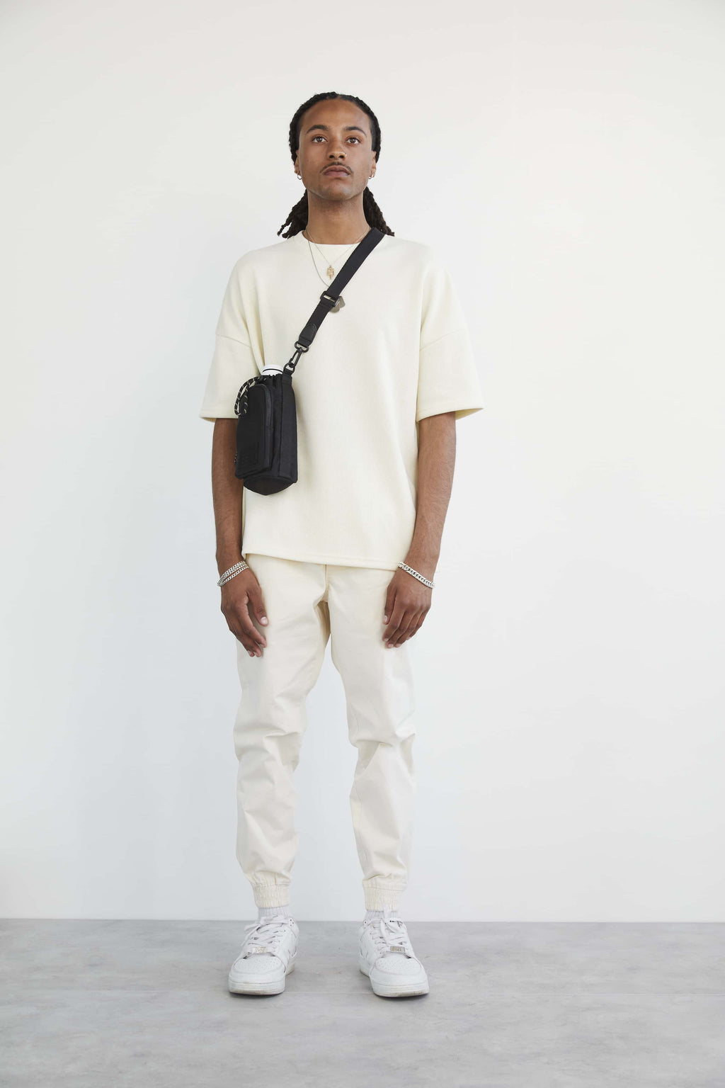 The Water Bottle Sling in Black - Image 2