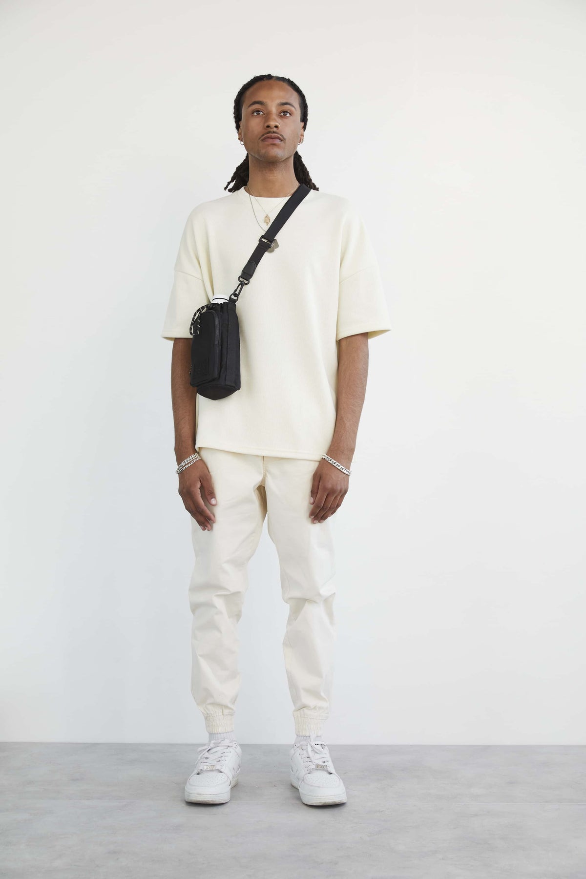 The Water Bottle Sling in Black - Image 2