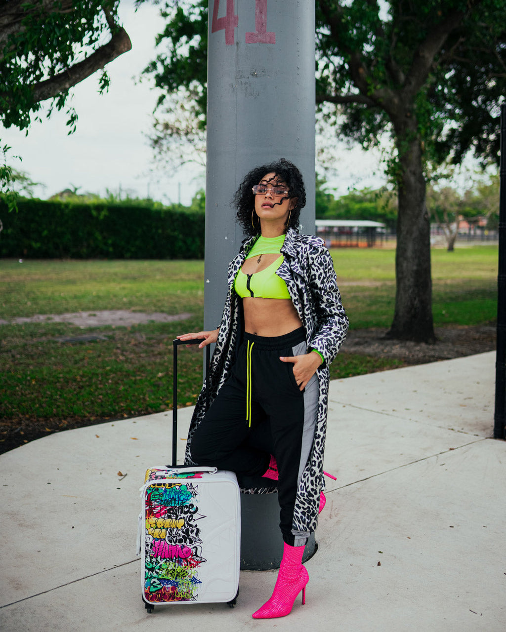 Half Graff Jetsetter Carry-On Luggage - Image 5