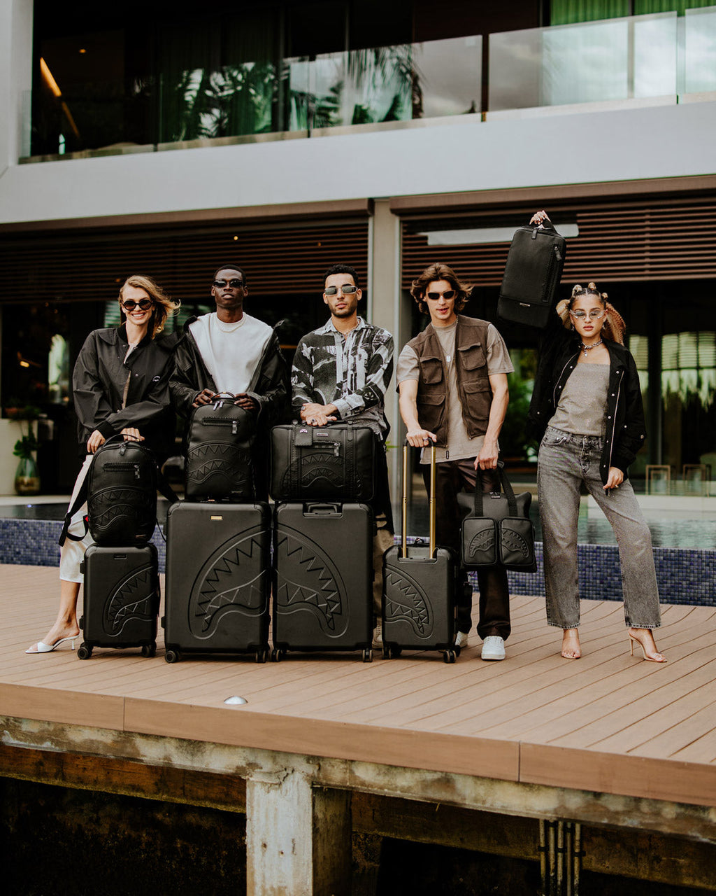 Reality Check Sharkitecture Carry-On Jetblack Luggage (Gunmetal Hardware) - Image 4
